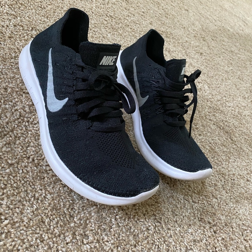 Black Nike Knit Freeruns